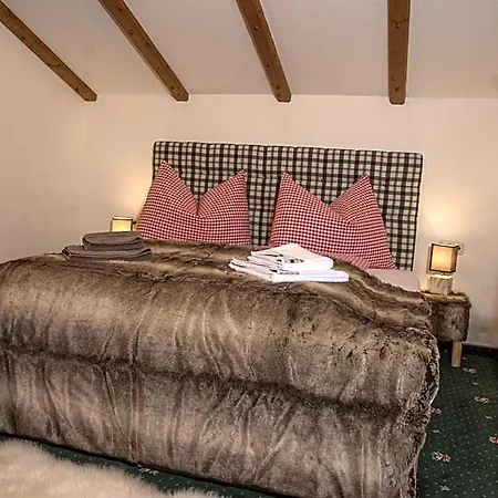 Alpenjuwel Aparthotel 3*