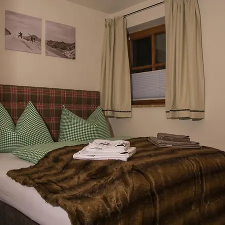 Landhaus Alpenjuwel Aparthotel